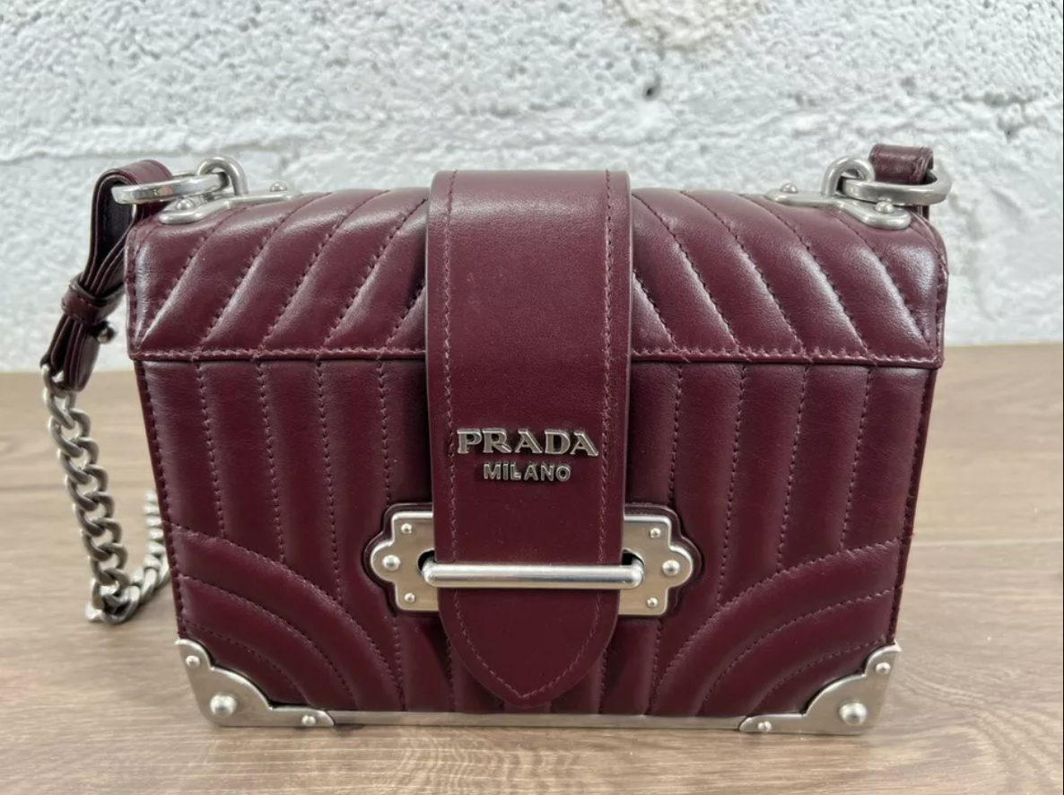 PDA CAHIER CROSSBODY PURSE/HANDBAG, BURGUNDY LEATHER CHAIN STRAP # (WCP014470)