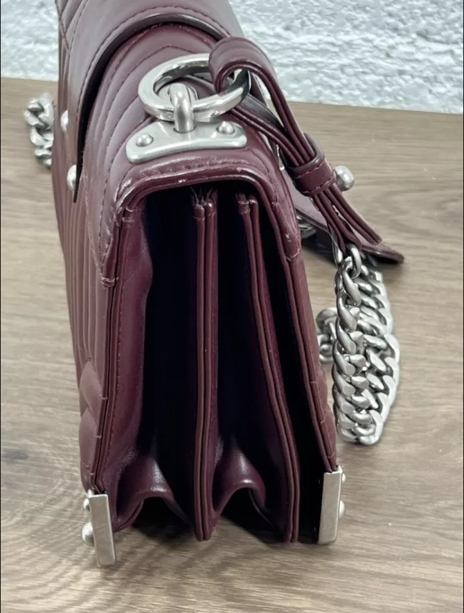 PDA CAHIER CROSSBODY PURSE/HANDBAG, BURGUNDY LEATHER CHAIN STRAP # (WCP014470)