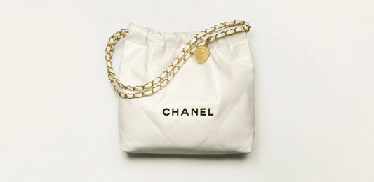 CHL 22 Small Handbag   Calfskin, Gold-Tone & Lacquered Metal  White