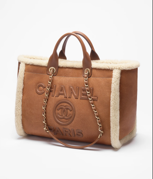 Fall-Winter 2024/25   Large Shopping Bag   Shearling Lambskin & Gold-Tone Metal  Brown & Beige